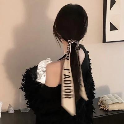 女学生和亨利先生